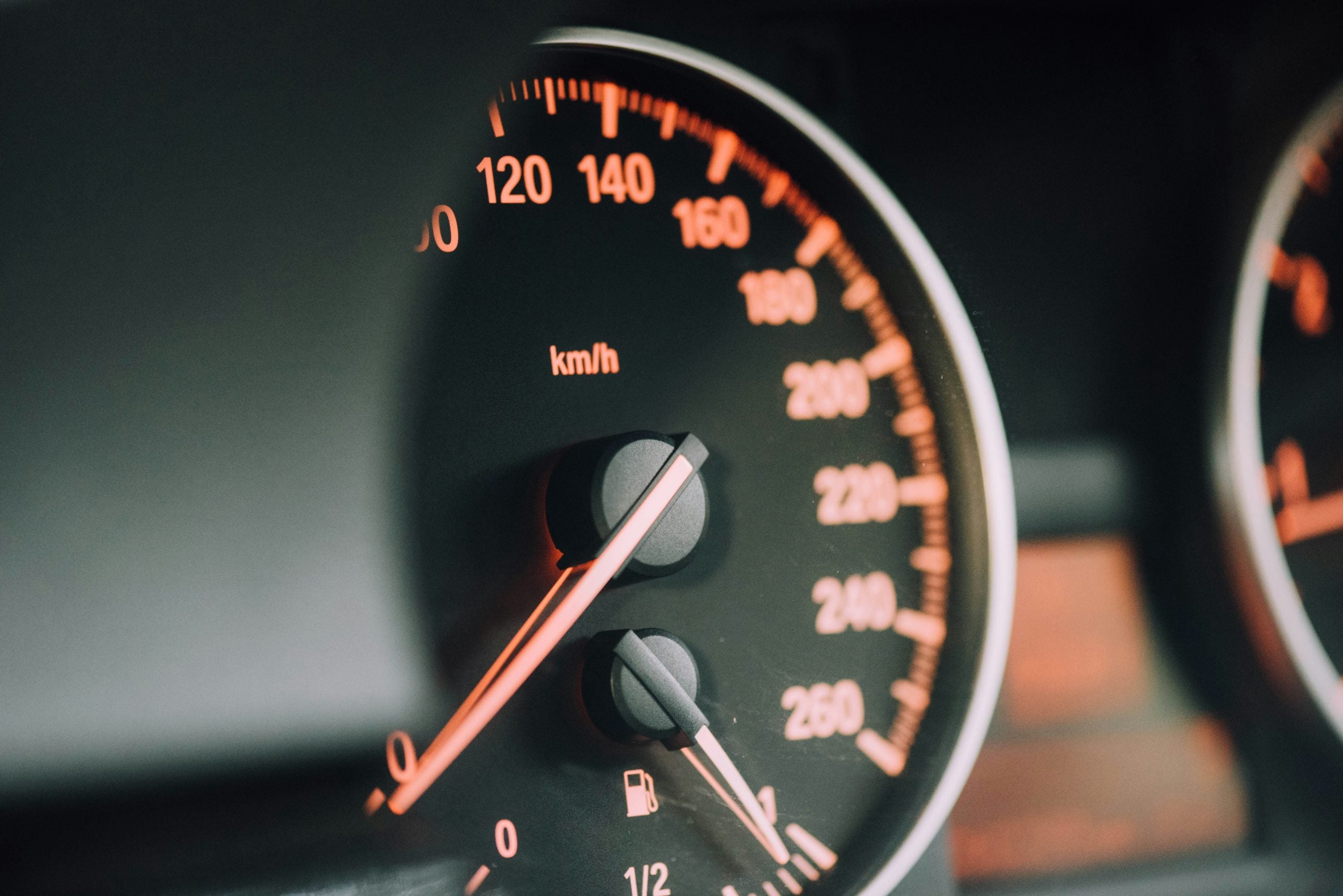 Vehicle instrument cluster