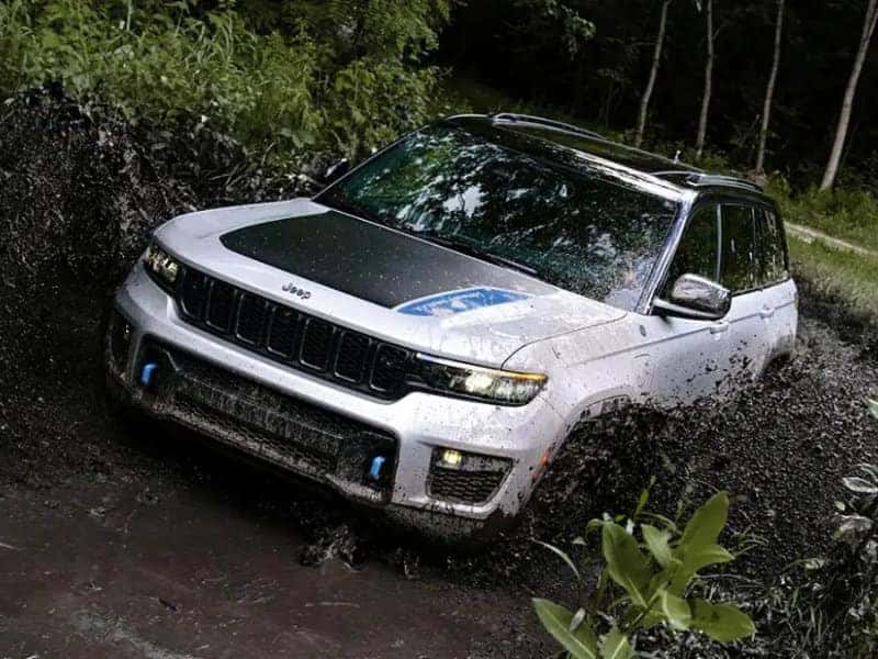 Brad Deery Motors - Customize the 2023 Jeep Grand Cherokee 4xe near Galena IL