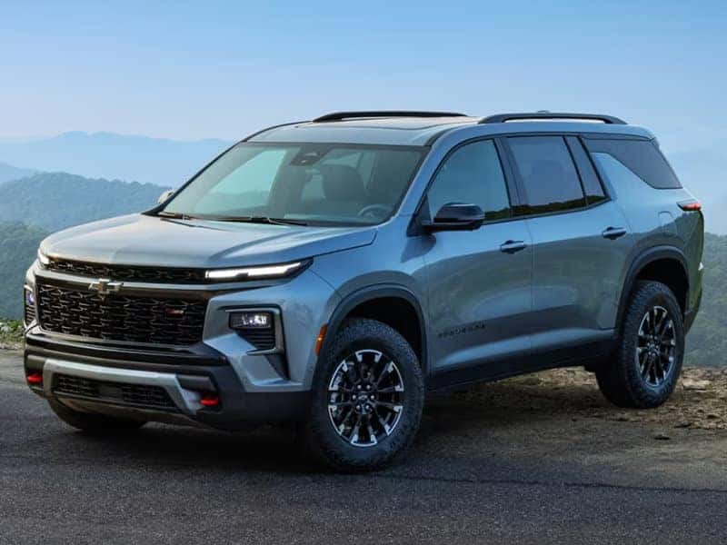 Explore the all-new 2024 Chevrolet Traverse near Cedar Rapids IA