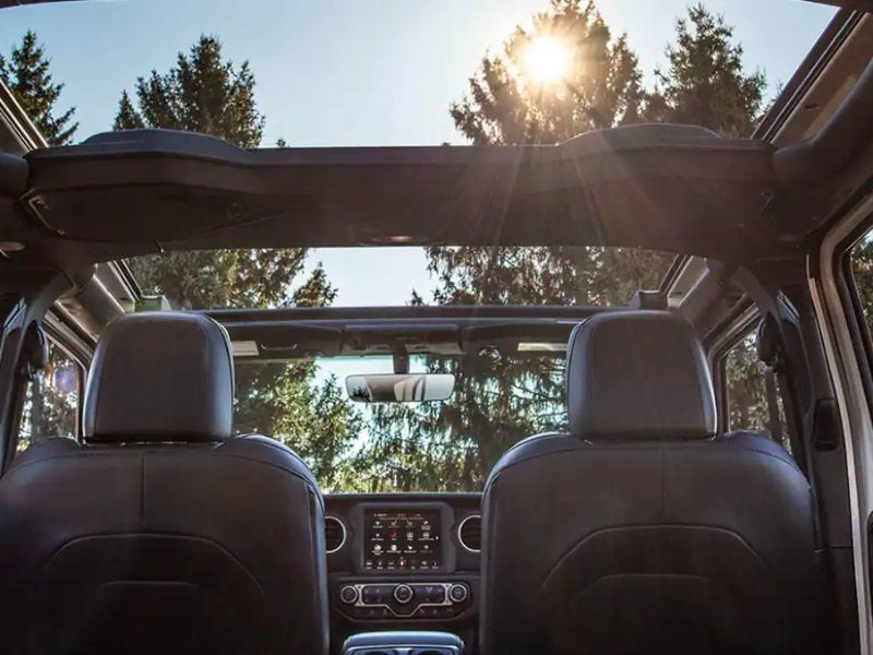 What’s New for the 2023 Jeep Wrangler 4xe near Bettendorf IA?