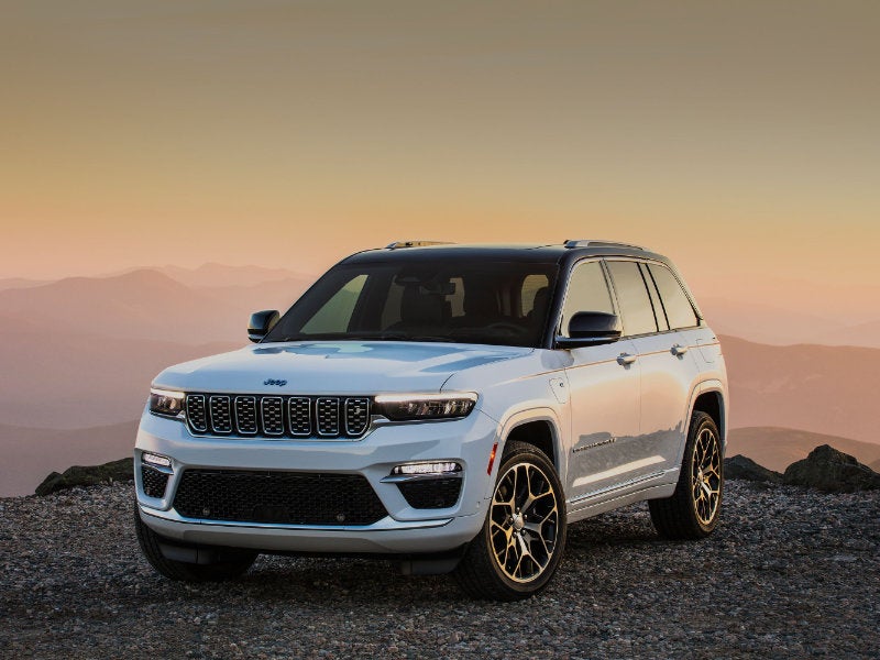 Announcing the 2022 Jeep Grand Cherokee near Bettendorf IA