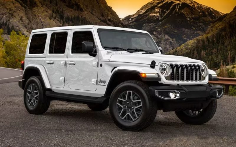 Experience the New 2025 Jeep Wrangler near Moline, IL