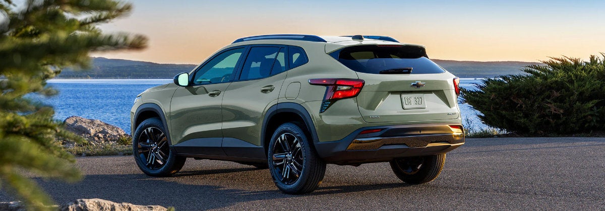Review 2024 Chevrolet Trax near Dubuque IA