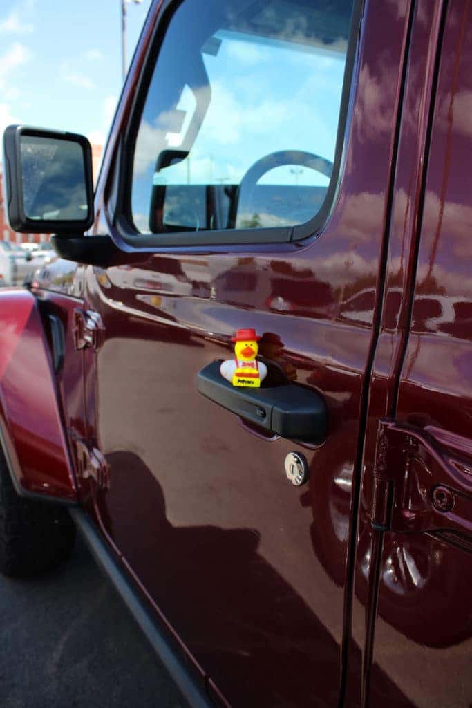 Jeep wrangler with rubber ducky on the door handle