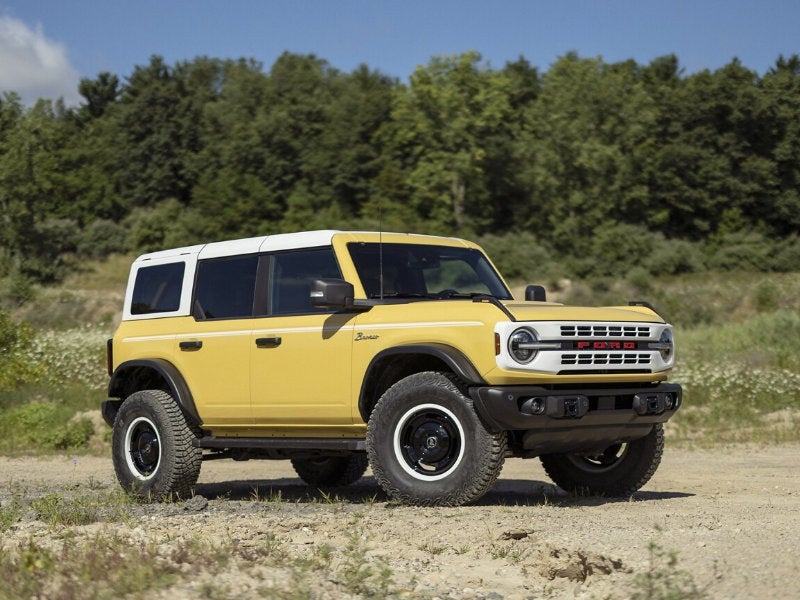 The 2024 Ford Bronco vs 2024 Toyota Land Cruiser near Bettendorf, IA