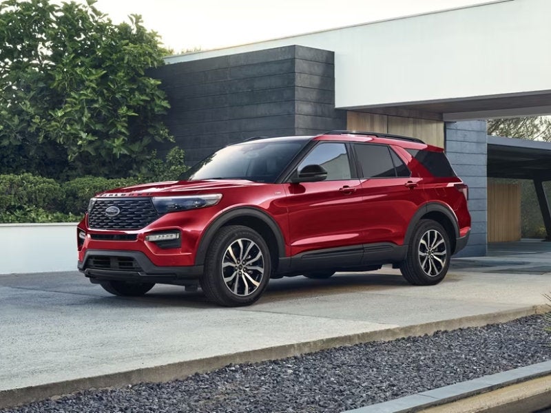 Buy the 2024 Ford Explorer near Bettendorf Iowa