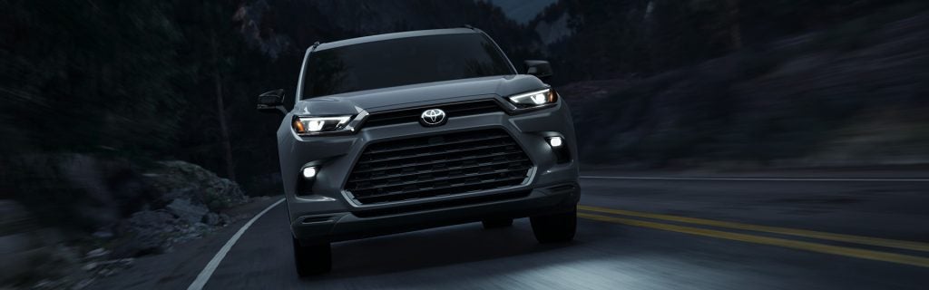 Toyota Grand Highlander Hybrid delivers confidence and efficiency day or night.