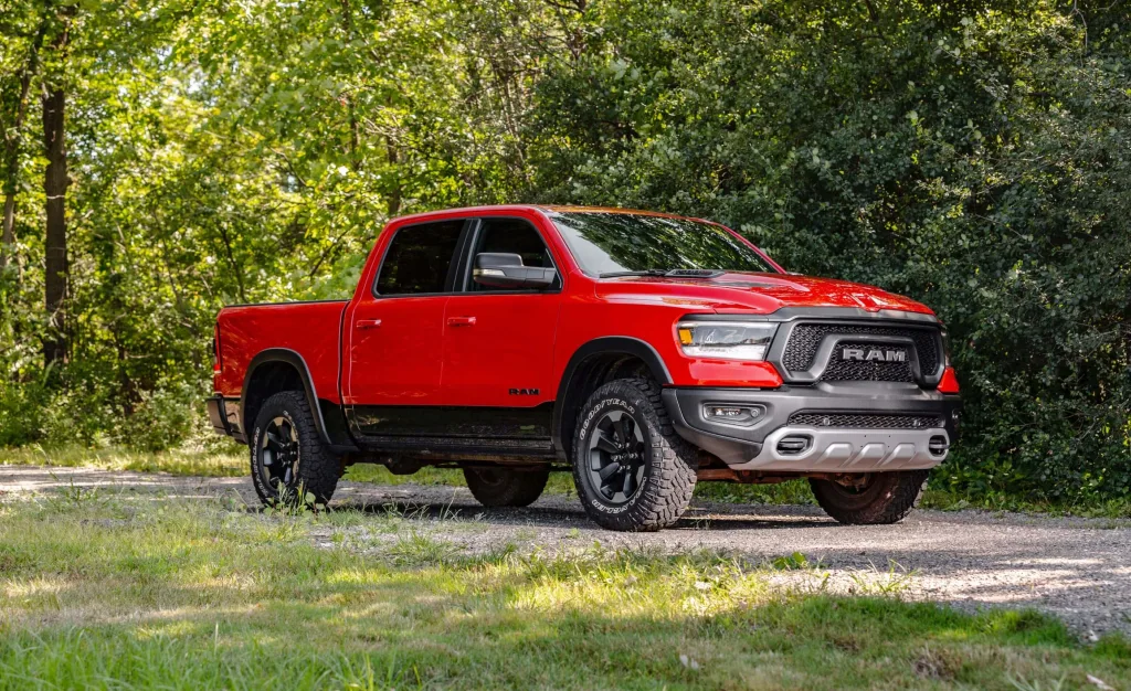 2020-ram-1500-rebel-ecodiesel-101-1567648253 (1)