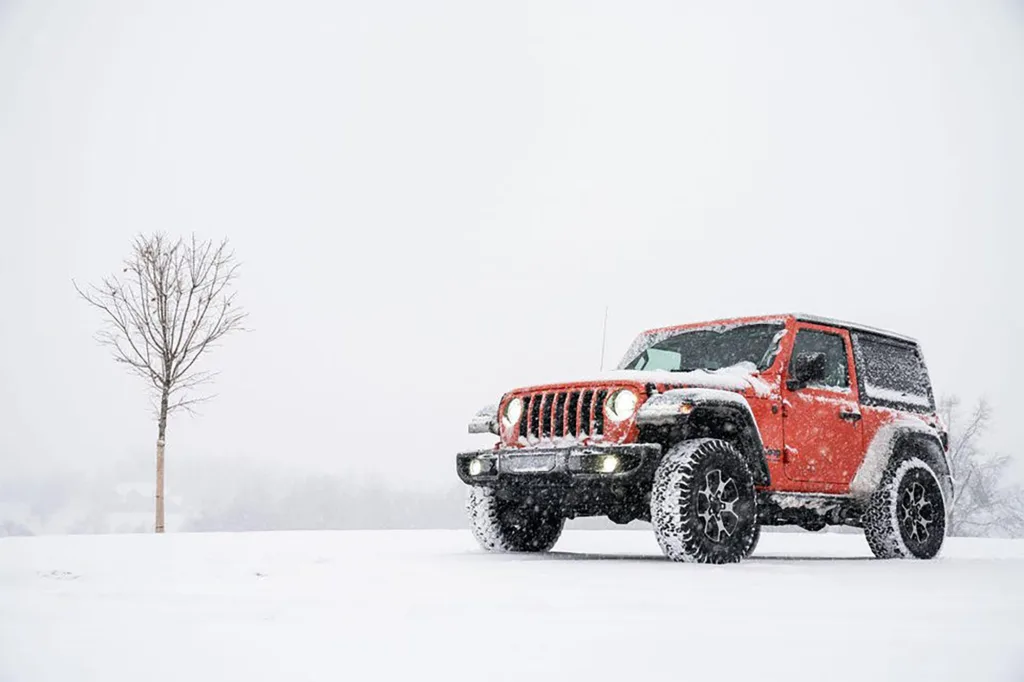 Jeep Wranglers Better Than Other Vehicles in Winter Snow