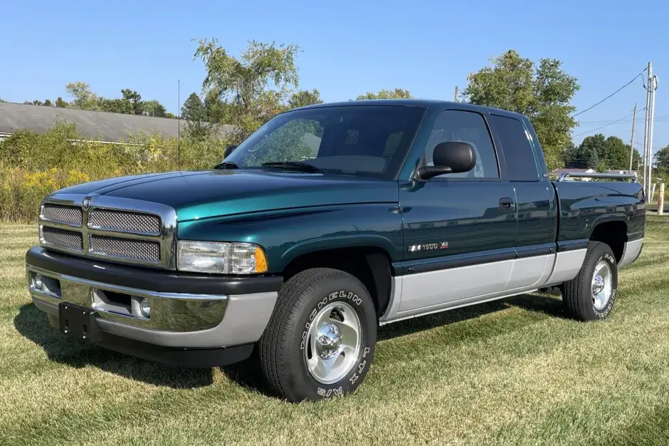 1999 Dodge Ram 1500 (1)