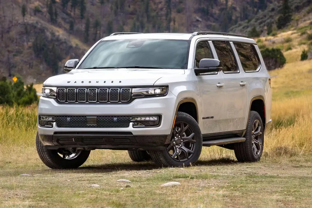 Jeep Wagoneer L (2)