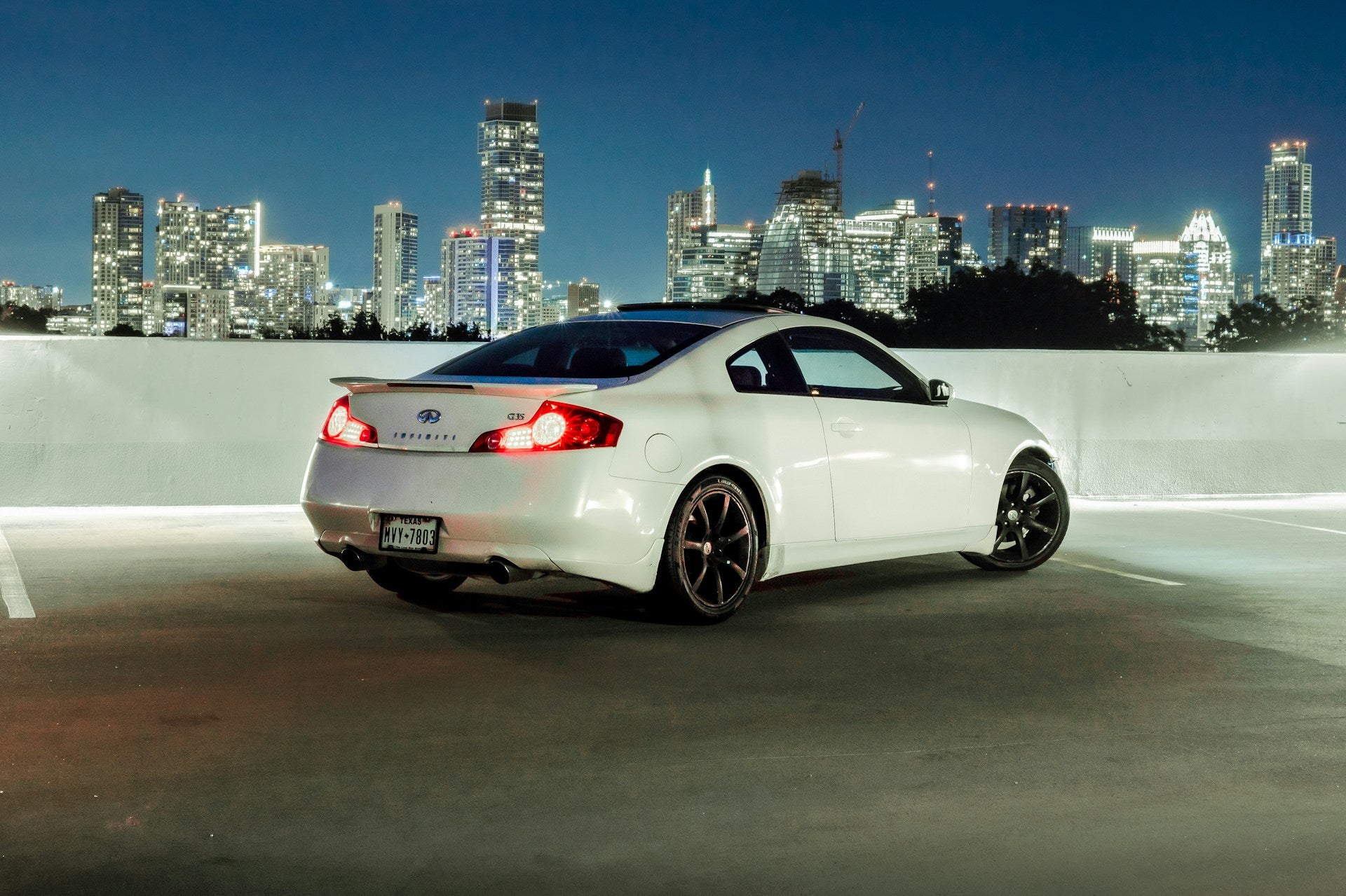 INFINITI Tires
