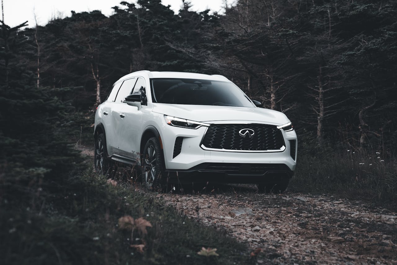 INFINITI Car