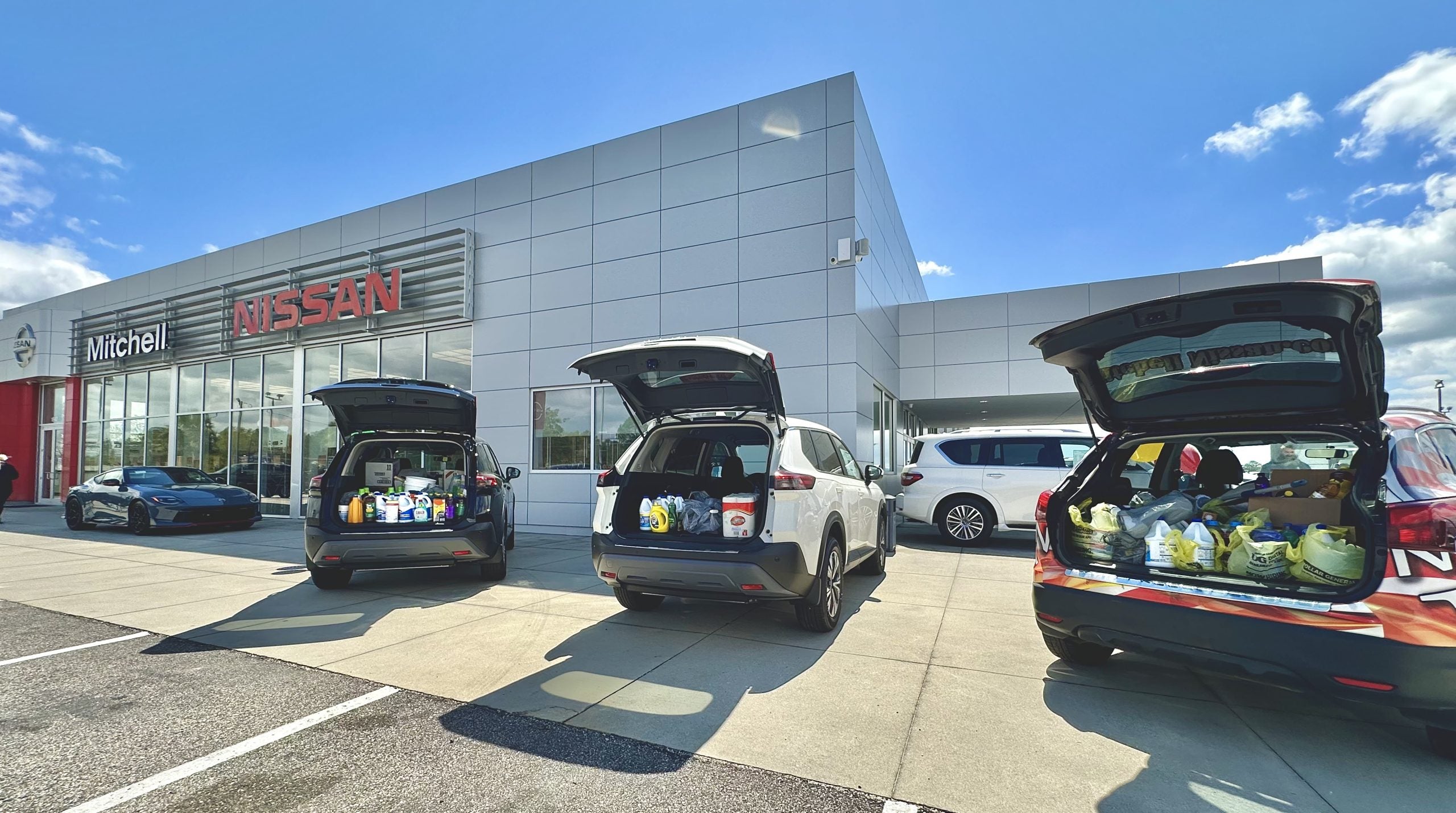 Load the Rogue for the SOS Animal Shelter at Mitchell Nissan
