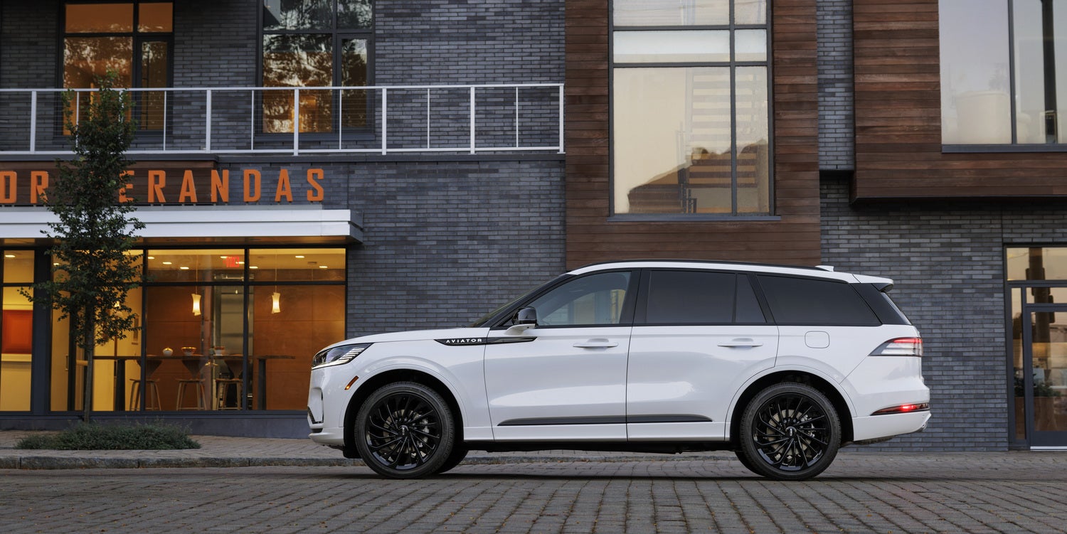 Lincoln Aviator vs. BMW X7