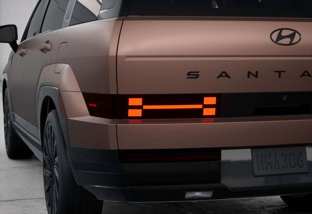 Hyundai Santa Fe vs. Kia Sorento Comparison