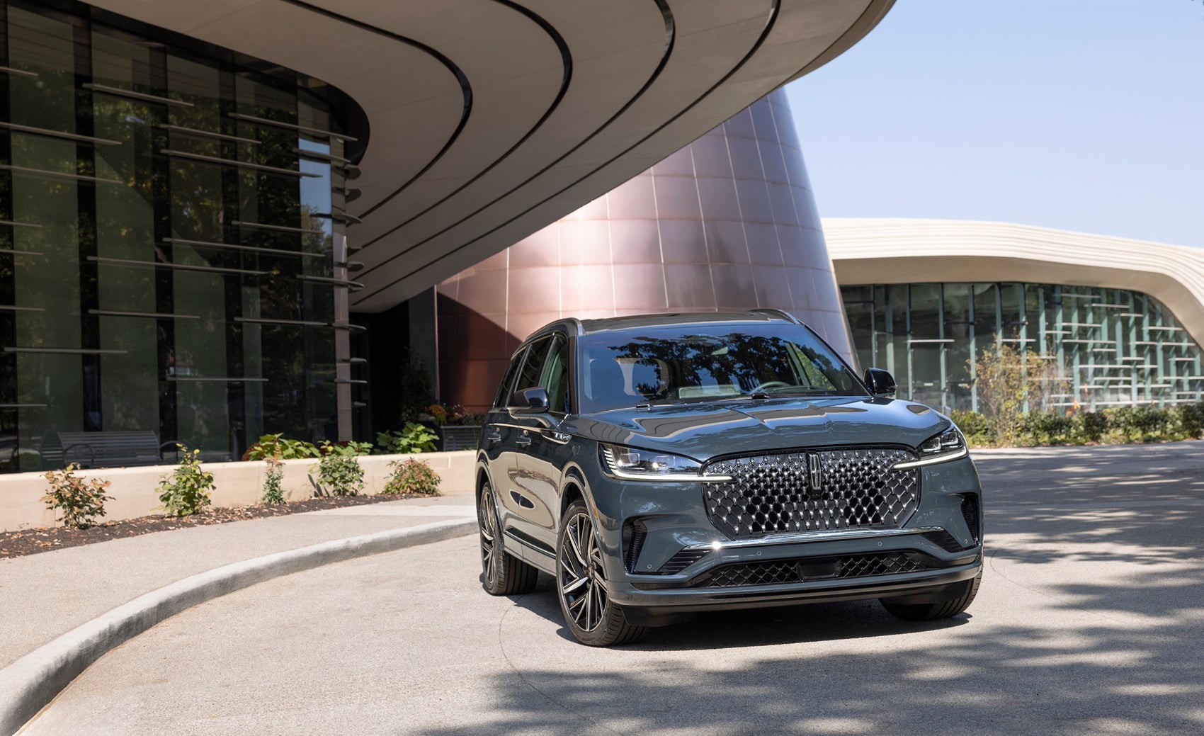 Lincoln Aviator vs. BMW X7