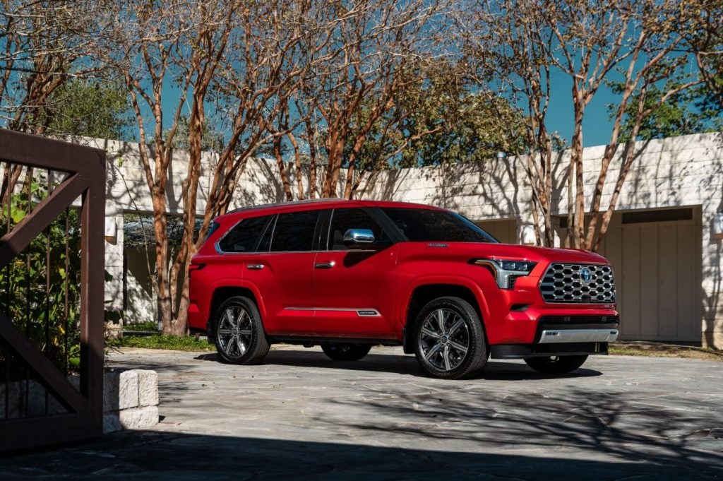 Mid-Size SUV: Toyota Land Cruiser