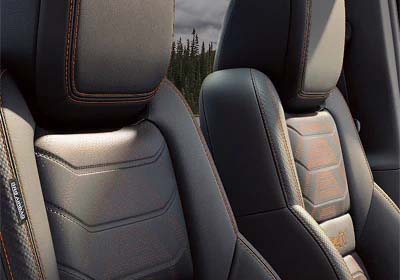 Power_Leather-appointed_Seats