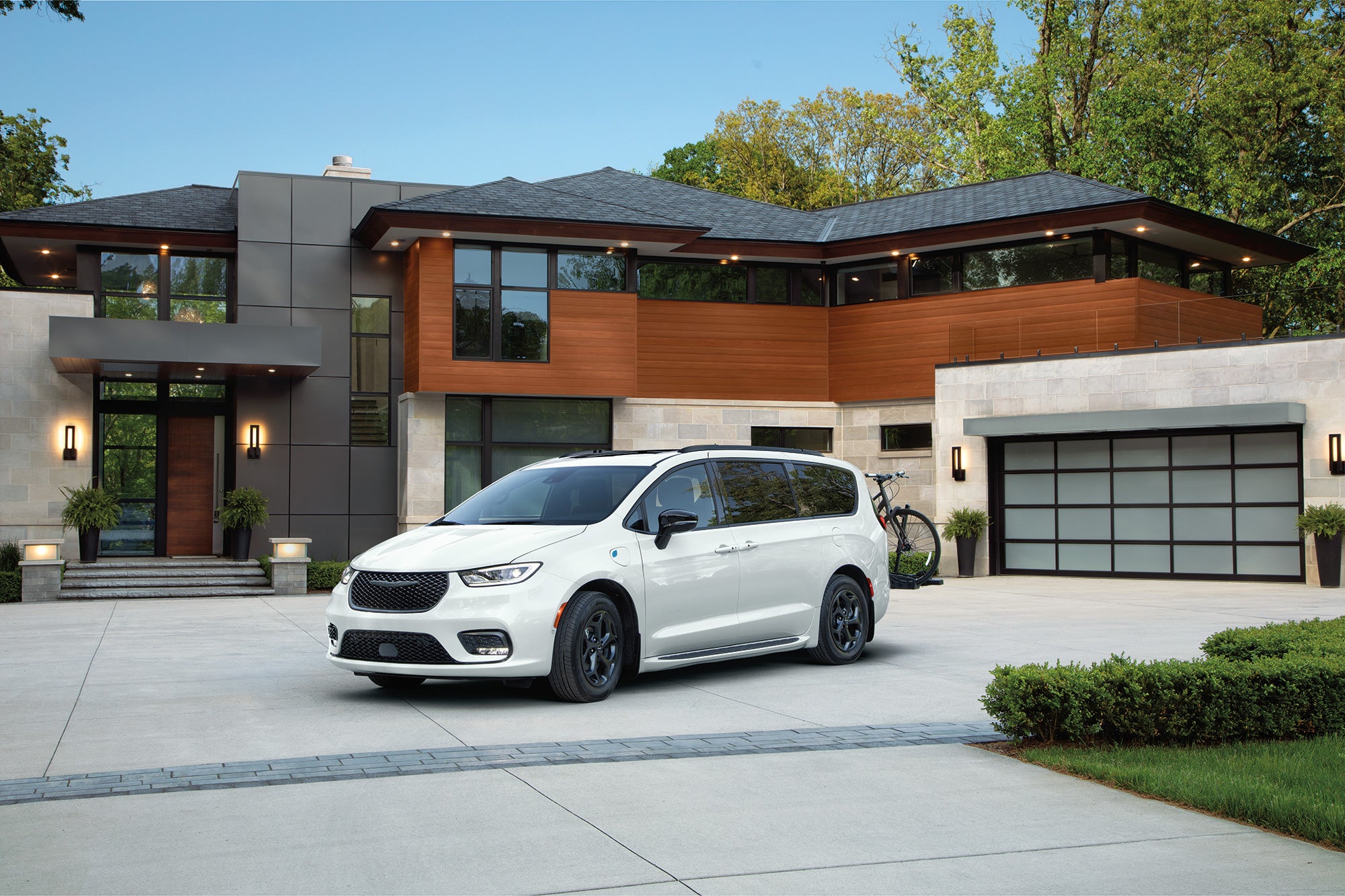 2025-Chrysler-Pacifica-Hybrid