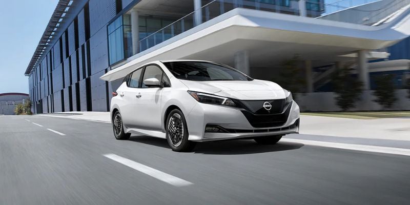 2025 Nissan LEAF technology