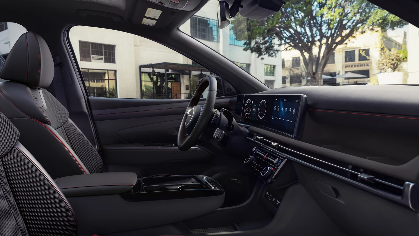 2025 Hyundai Tucson Hybrid interior