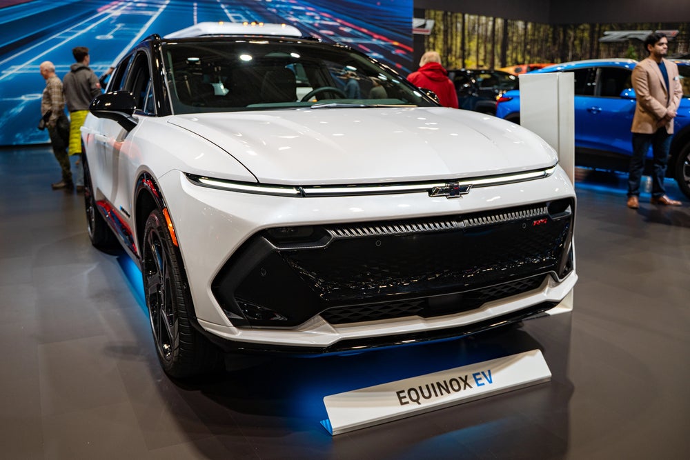Compact SUV Face-Off: 2025 Chevy Equinox Vs. Ford Escape