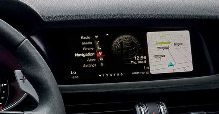 2018 Alfa Romeo Stelvio infotainment screen