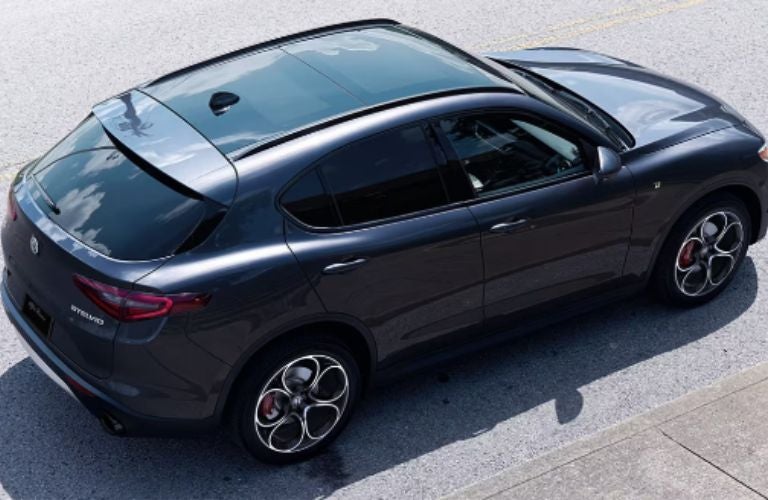 2023 Alfa Romeo Stelvio top quarter view