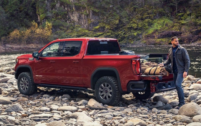 Which truck’s bed tech fits Colorado life better — the 2026 GMC Sierra 1500 or the 2026 Ford F-150 around Castle Rock, CO?