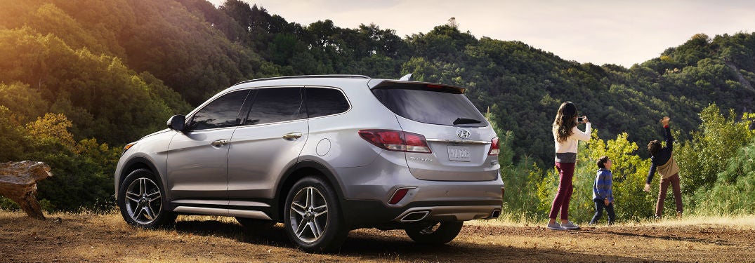Innovative technology features and luxurious comfort features run wild in used Hyundai Santa Fe crossover SUV models