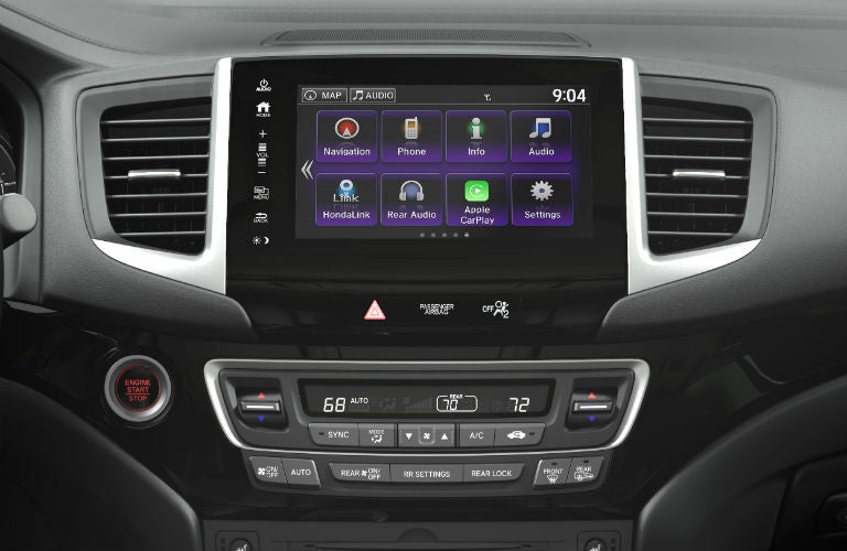 Used Honda Pilot infotainment system