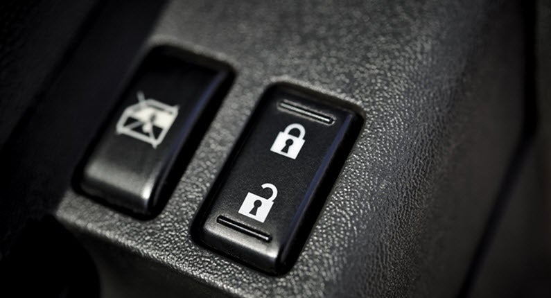 Mercedes-Vacuum-Door-Lock