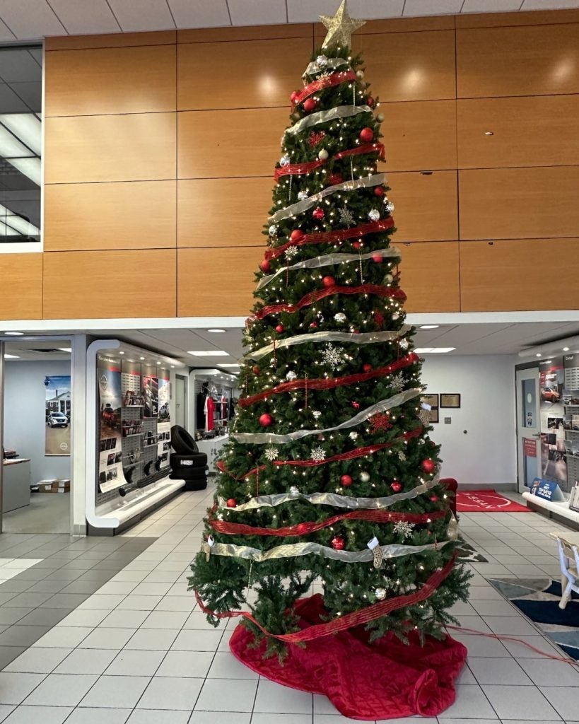 Christmas Tree at Steet Ponte Nissan in Yorkville, NY for Holiday Gift Drive to Benefit ICAN Families