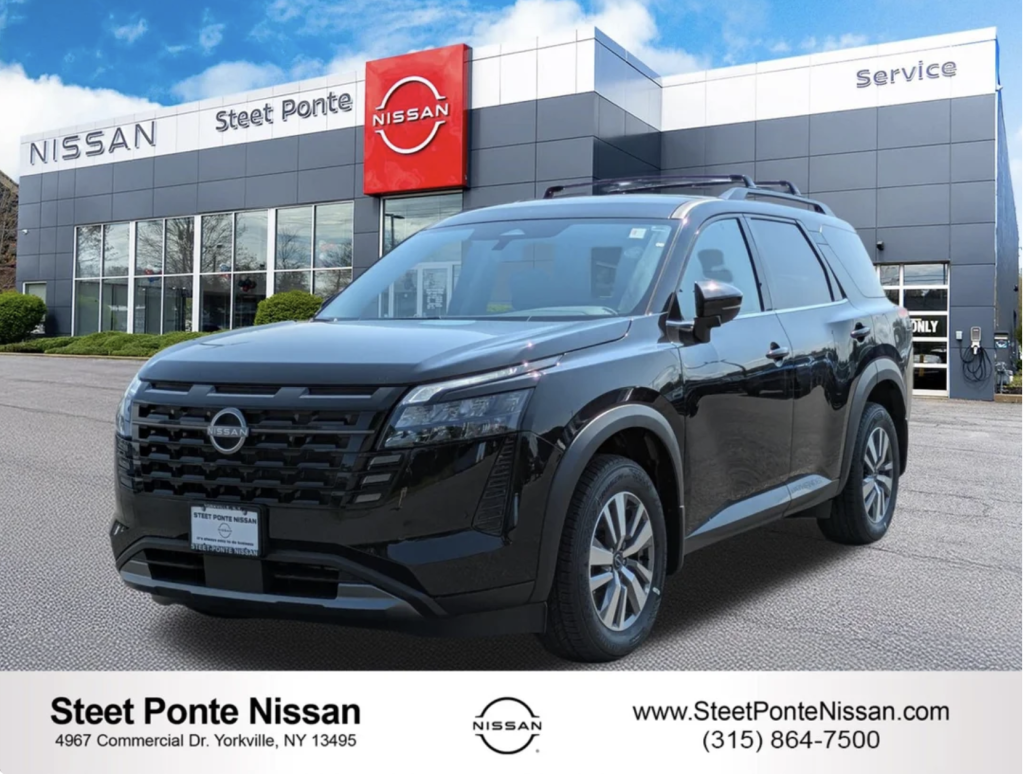 2026 Nissan Pathfinder at Steet Ponte Nissan