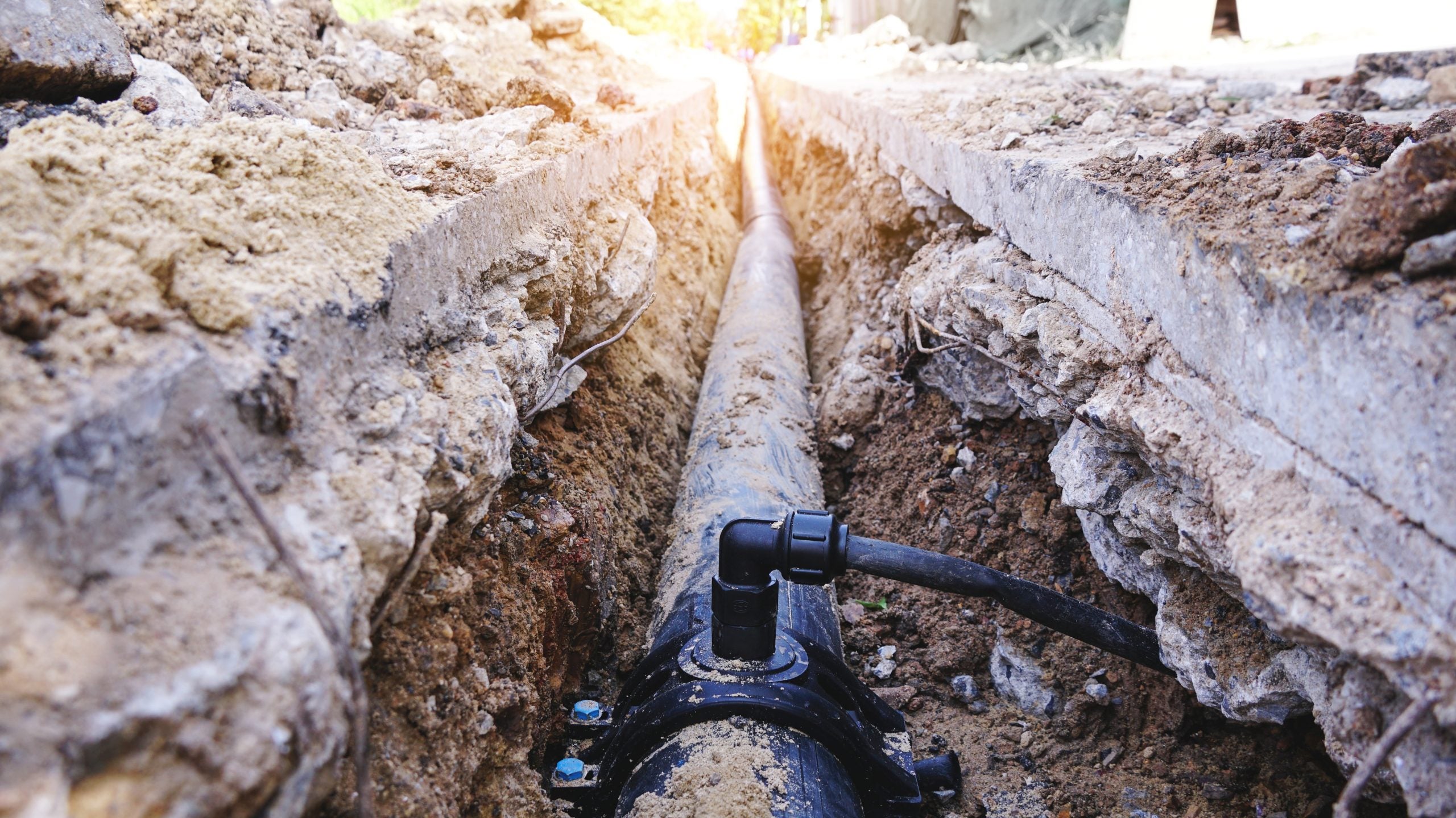 The,Street,Of,The,City,Is,Torn,Down.construction,Underground,Utilities