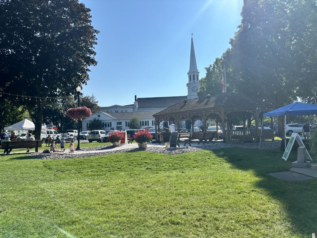 NH Farmers Market.