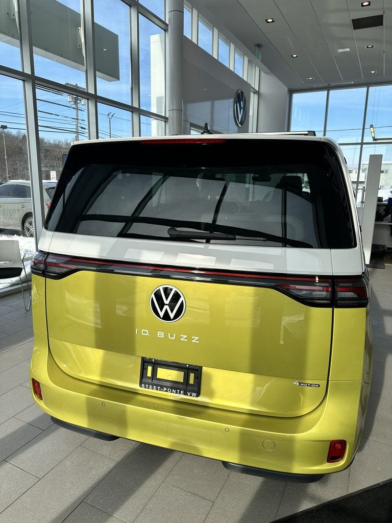 2025 VW ID.Buzz at Steet Ponte VW