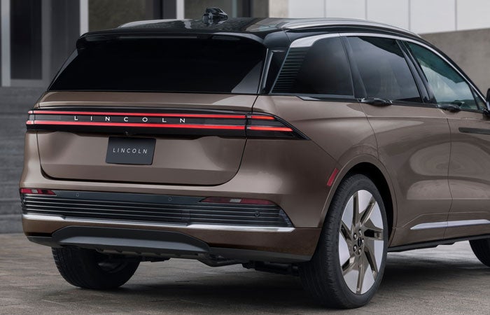 2027 Lincoln Nautilus Rear Angle