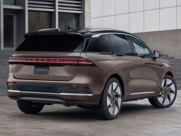 2027 Lincoln Nautilus Rear Angle