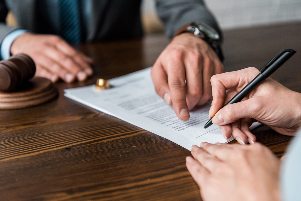 divorce lawyer