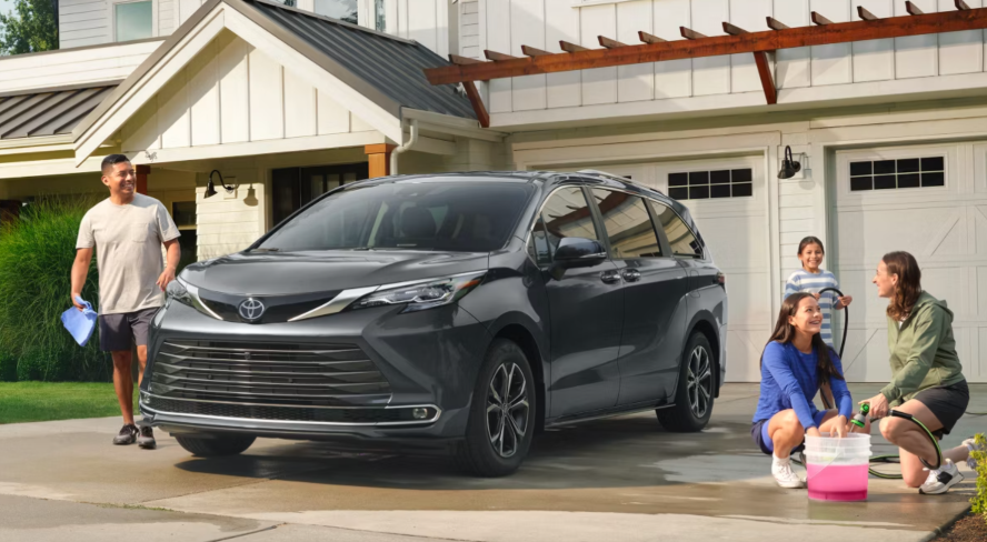 Is the Toyota Sienna good for families in Lafayette, IN_