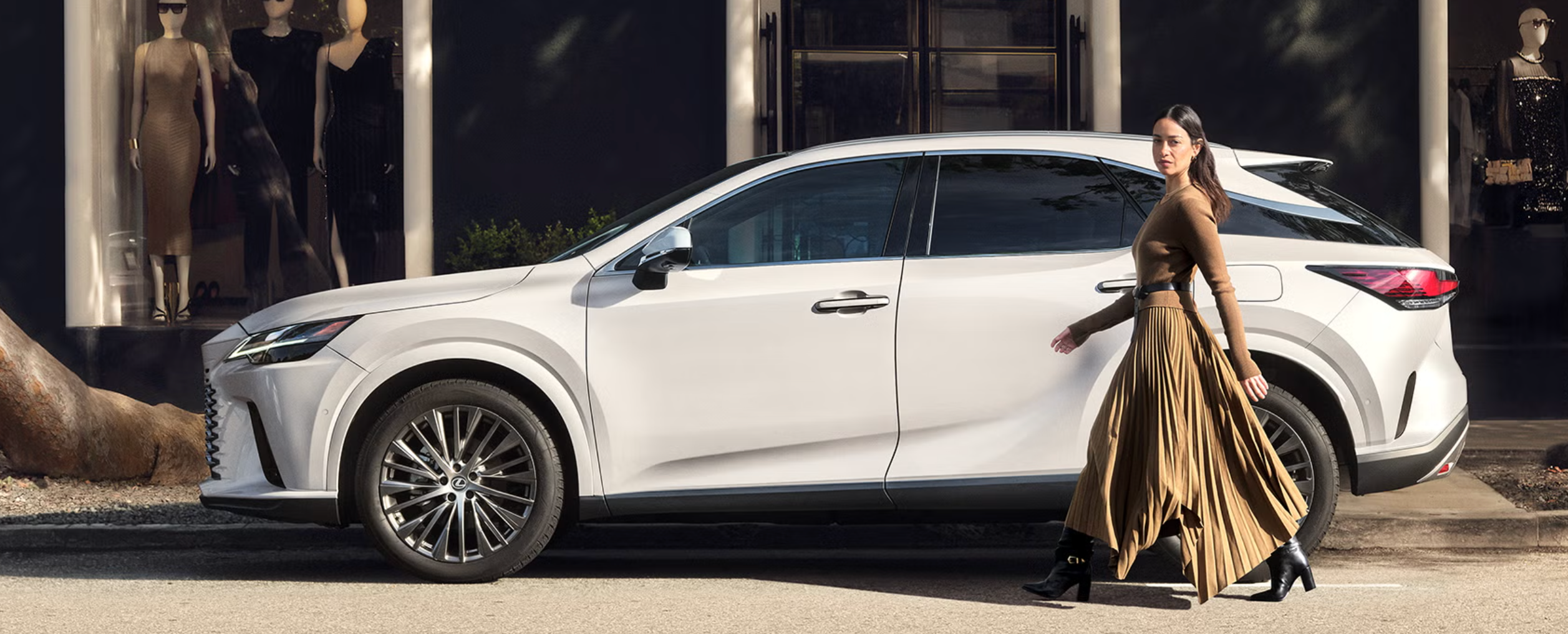 Explore technology features of the 2026 Lexus RX in Arlington Heights