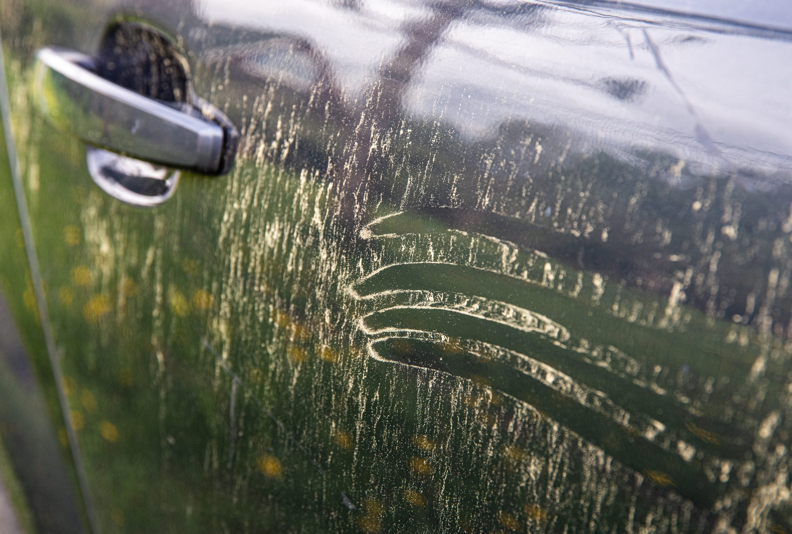 how to clean pollen on cars