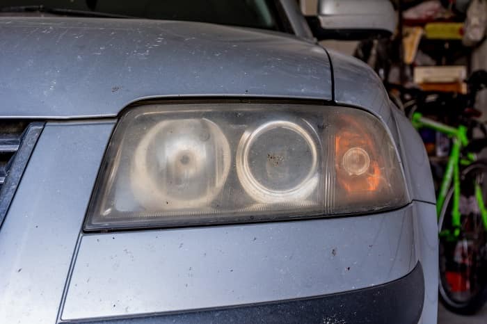 Replace your car headlight bulbs at Toyota of Orlando