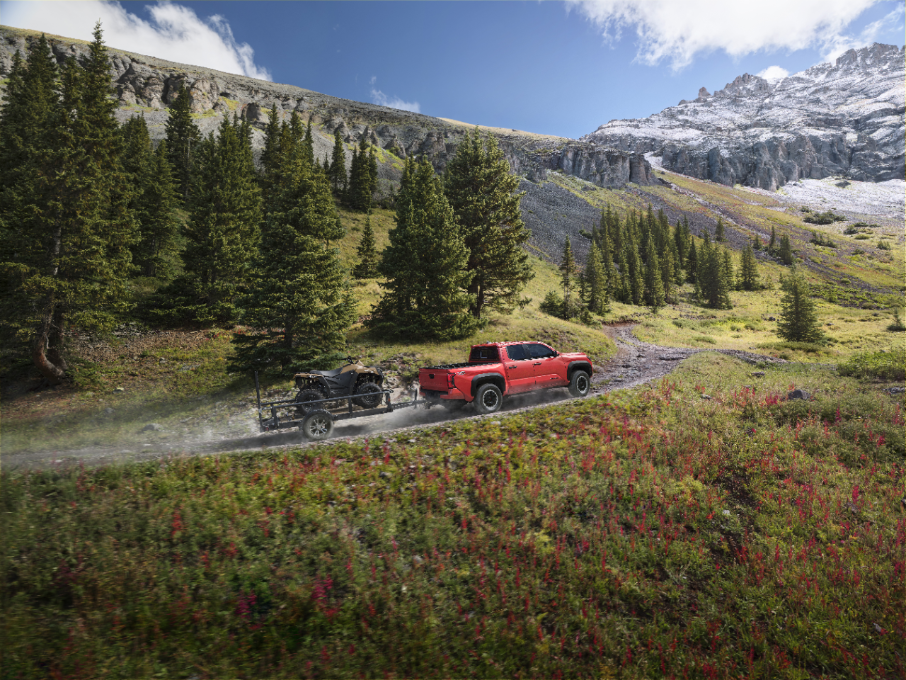 Toyota Tundra hauling equipment up a hill