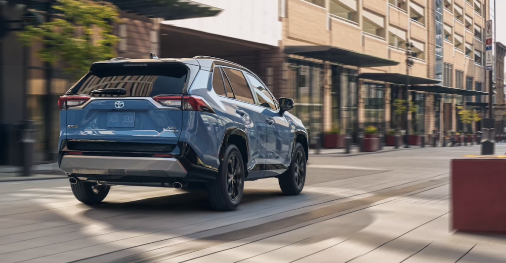 comparing SUVs
