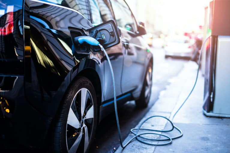 The Advantages and Disadvantages of Plug-In Hybrids