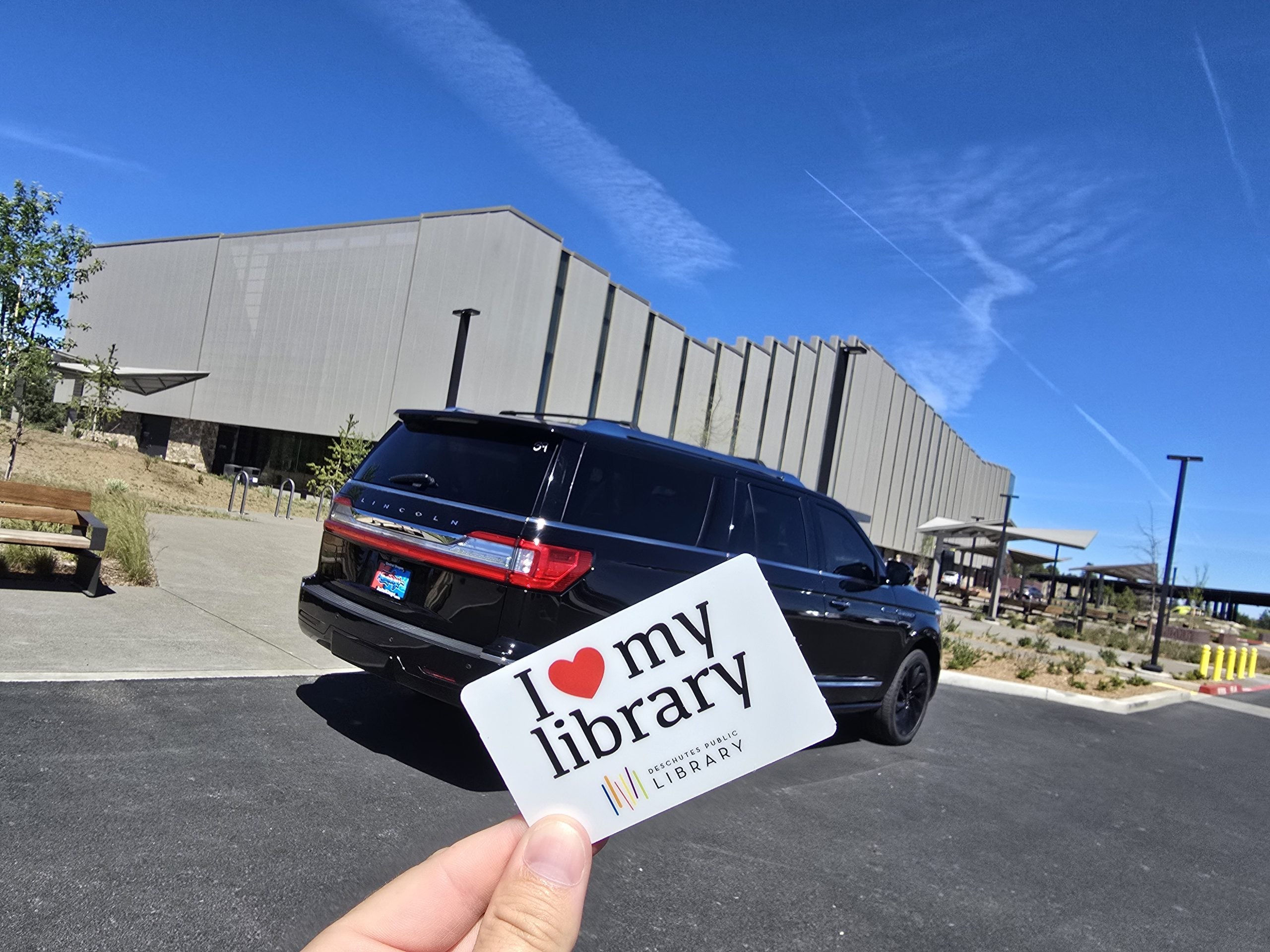 Lincoln Navigator at the new Bend Oregon library