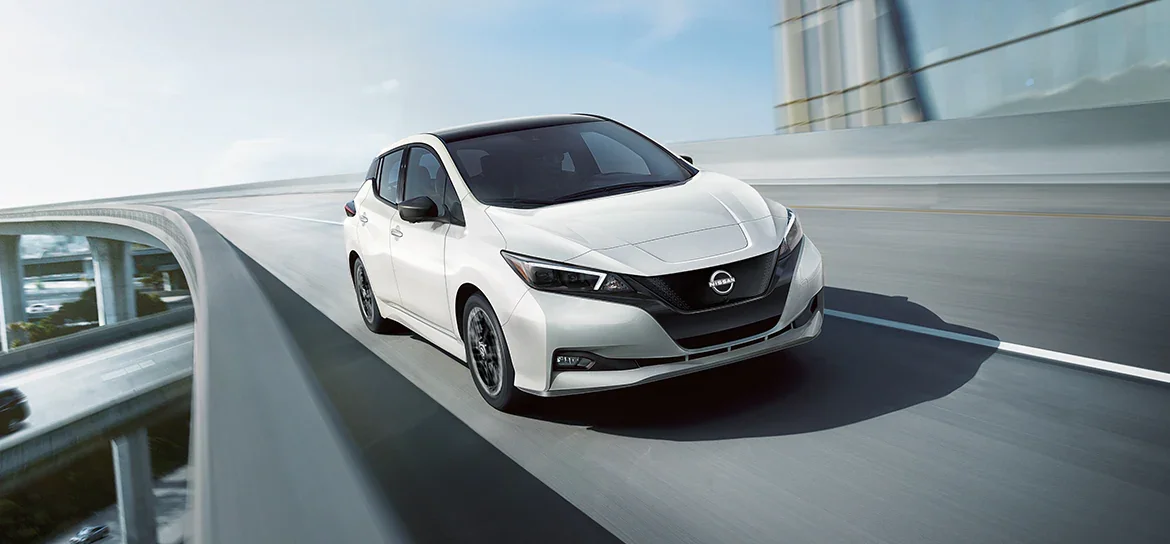 2025-nissan-leaf-front-profile